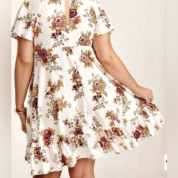 NWOT TORRID Sz. 2 - Multi-Color Floral Print Challis Caplet Skater Dress 🌺 - Picture 5 of 7